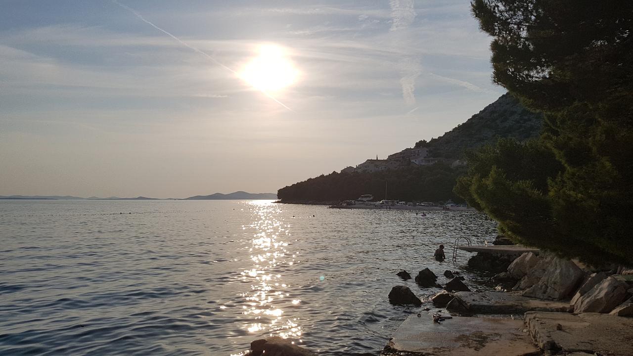 Holiday Home Nona Drage Εξωτερικό φωτογραφία